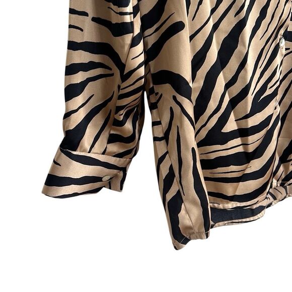 Haver London Animal Print Satin Long Sleeve Button Front Blouse Tan Black Sz XS - Picture 5 of 9